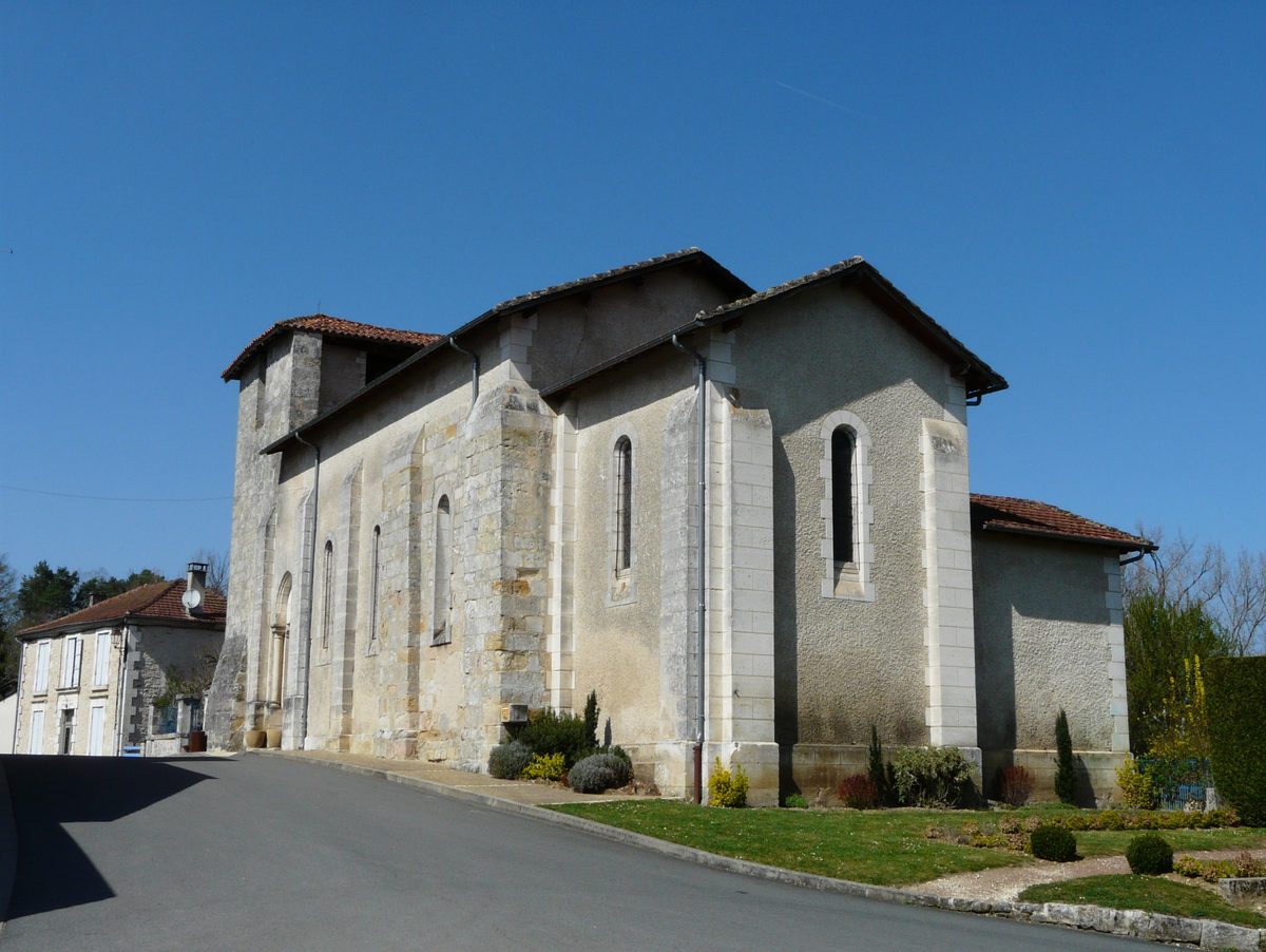 Façade de l'église Saint-Pancrace, dédiée au saint martyr romain